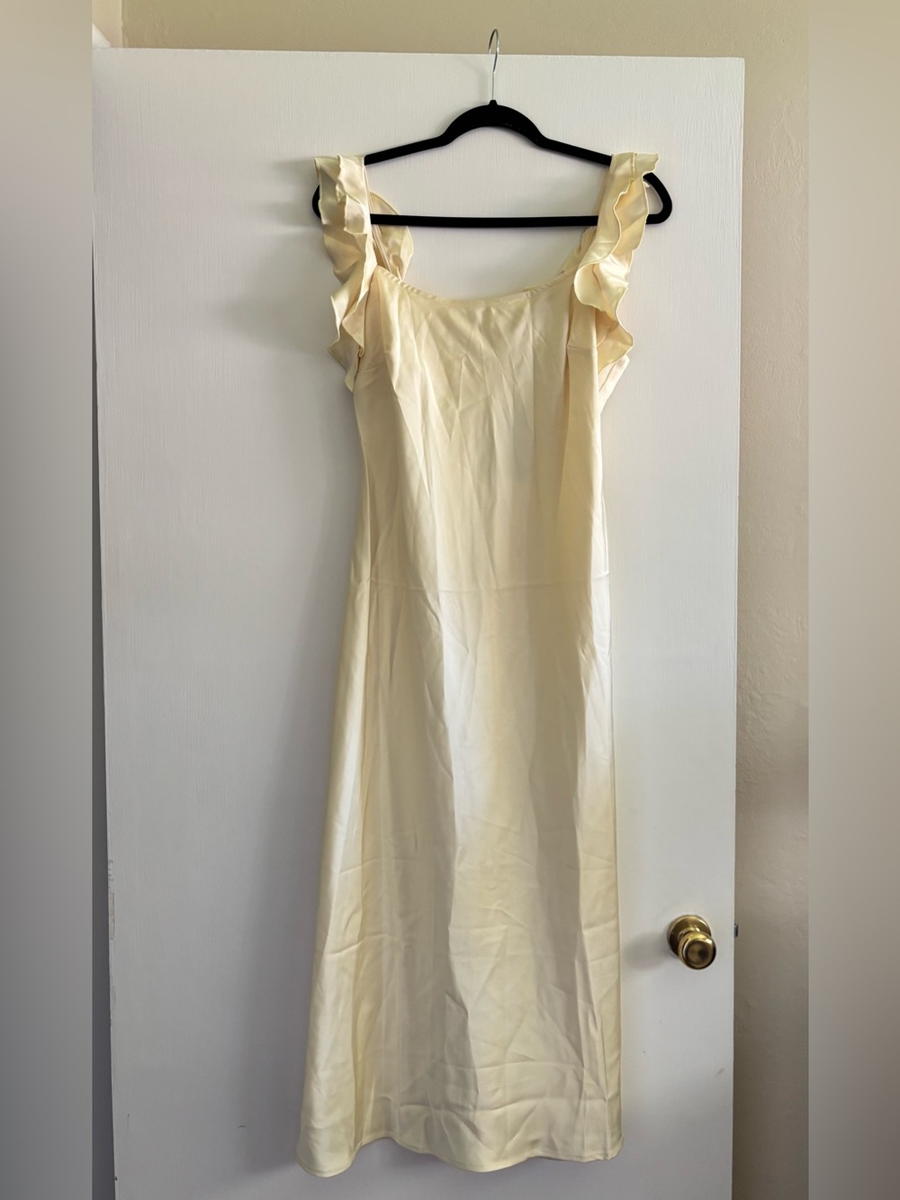 RIHOAS Cream Ruffle-Shoulder Maxi Dress